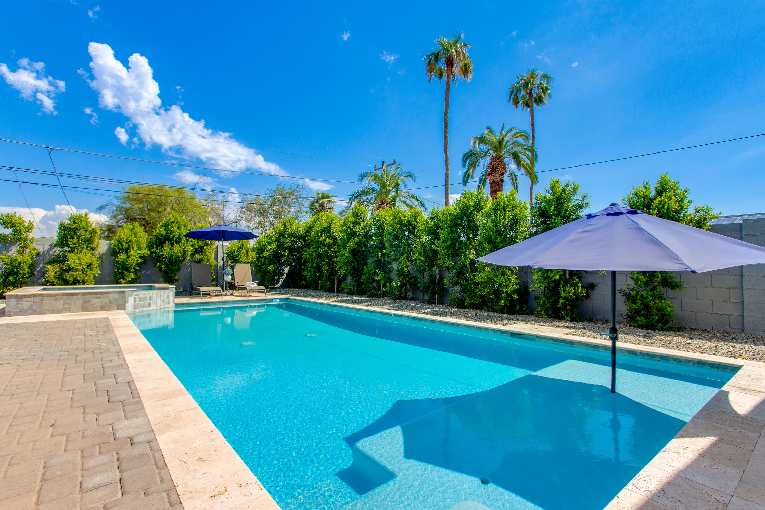 Modern Minimalist Home thumbnail 47