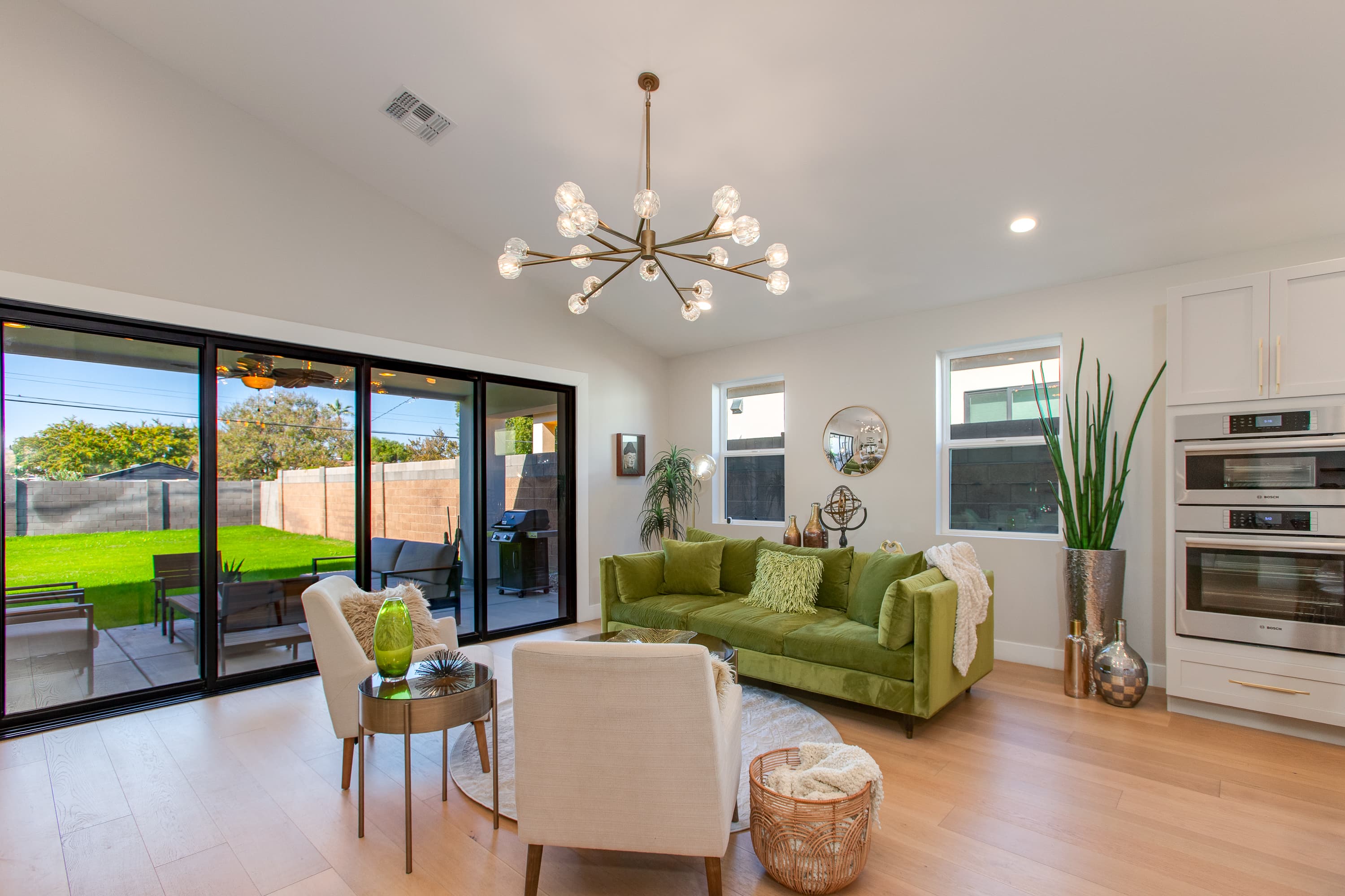 Central Avenue Classic thumbnail 3